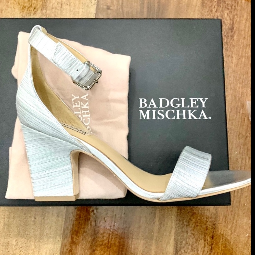 Badgley Mischka NIB Wedding Prom Evening Event Occasion Cocktail Party Award - Picture 2 of 14